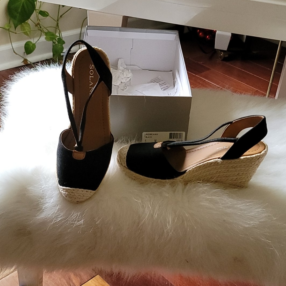 Black Sandles